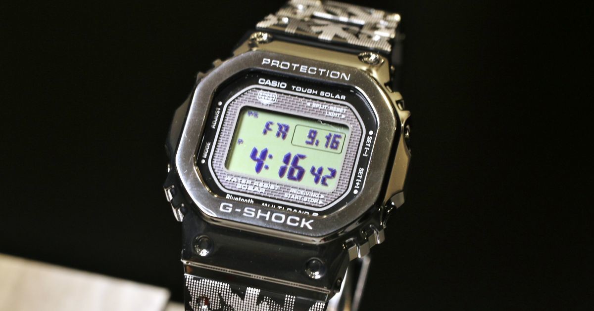 限定価格セール! CASIO G-SHOCK40th記念GMW-B5000EH-1JR 腕時計