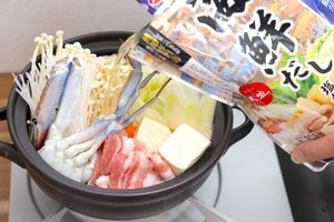 “旨み”大爆発! 鍋やスープのクオリティを爆上げする「にんべん」の最新だしシリーズをまとめて試してみた