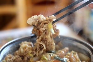 今年もこの季節がやってきた! すき家の「牛すき鍋定食」&「牛・麻辣火鍋定食」を実食!