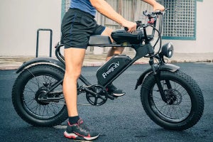 トレンドの「オフロードバイクがモチーフ」のバイク風の電気自転車が発売