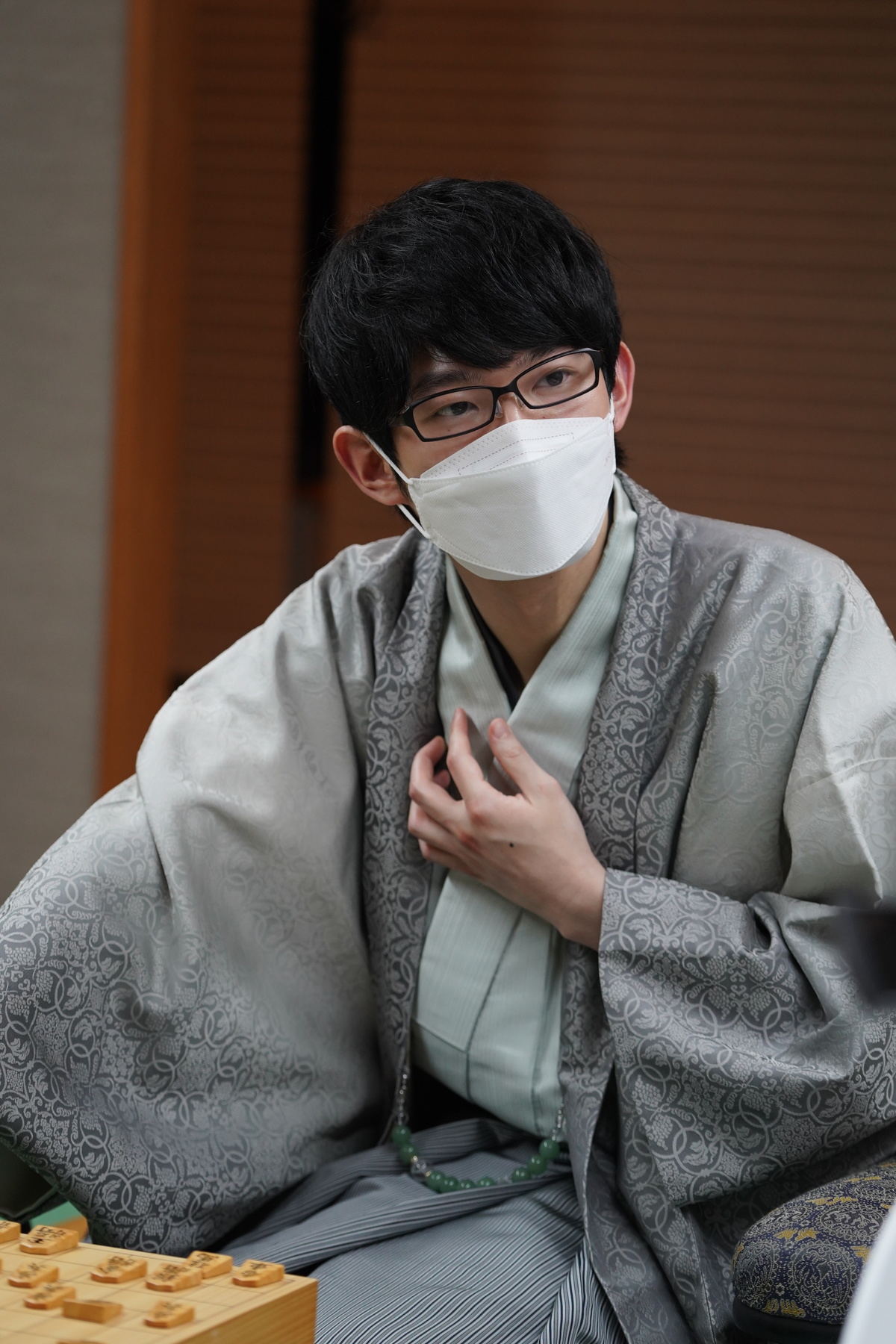 勝って白星先行とした斎藤八段（写真は第80期名人戦七番勝負第３局のもの　提供：日本将棋連盟）