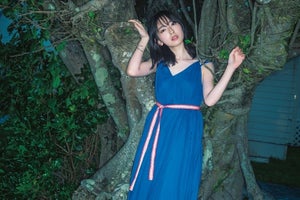 日向坂46金村美玖、美肌が映える青ワンピース姿「幻想的な写真に…」