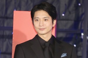 向井理、満島ひかりとの夫婦シーンで静電気に苦労「身体的接触をするときに…」