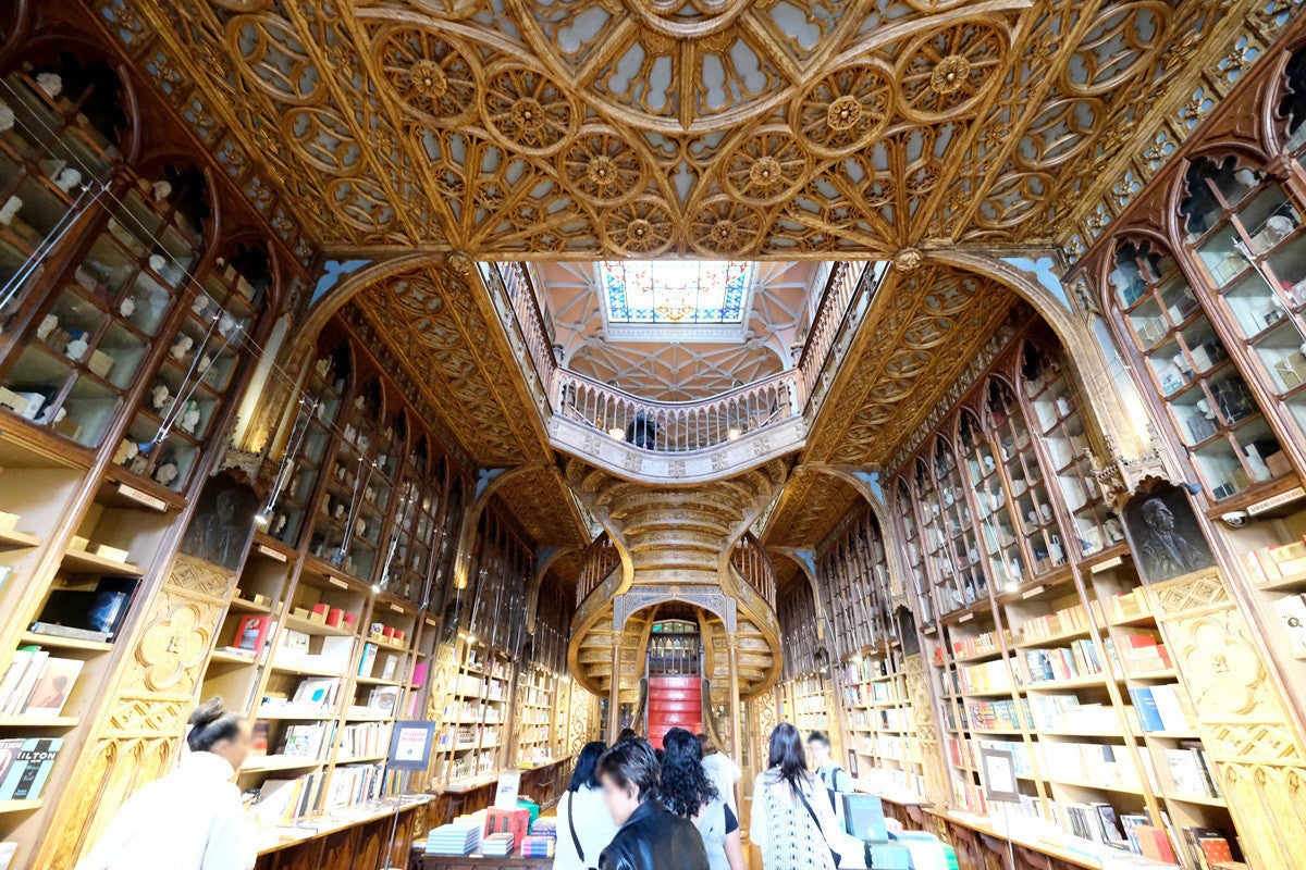 ハリポタを思わせる「世界で最も美しい書店」も!ポルトガル・ポルトの