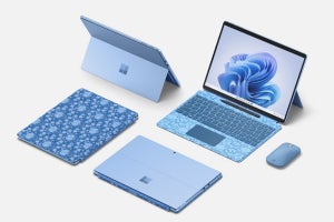 マイクロソフト、英国「Liberty」デザインの限定Surface Proキーボード