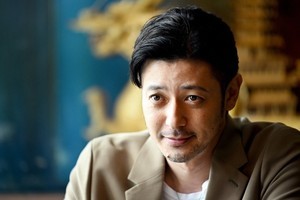 オダギリジョー、『アトムの童』で絶大なる存在感　斬新な役へのアプローチを中井Pも絶賛