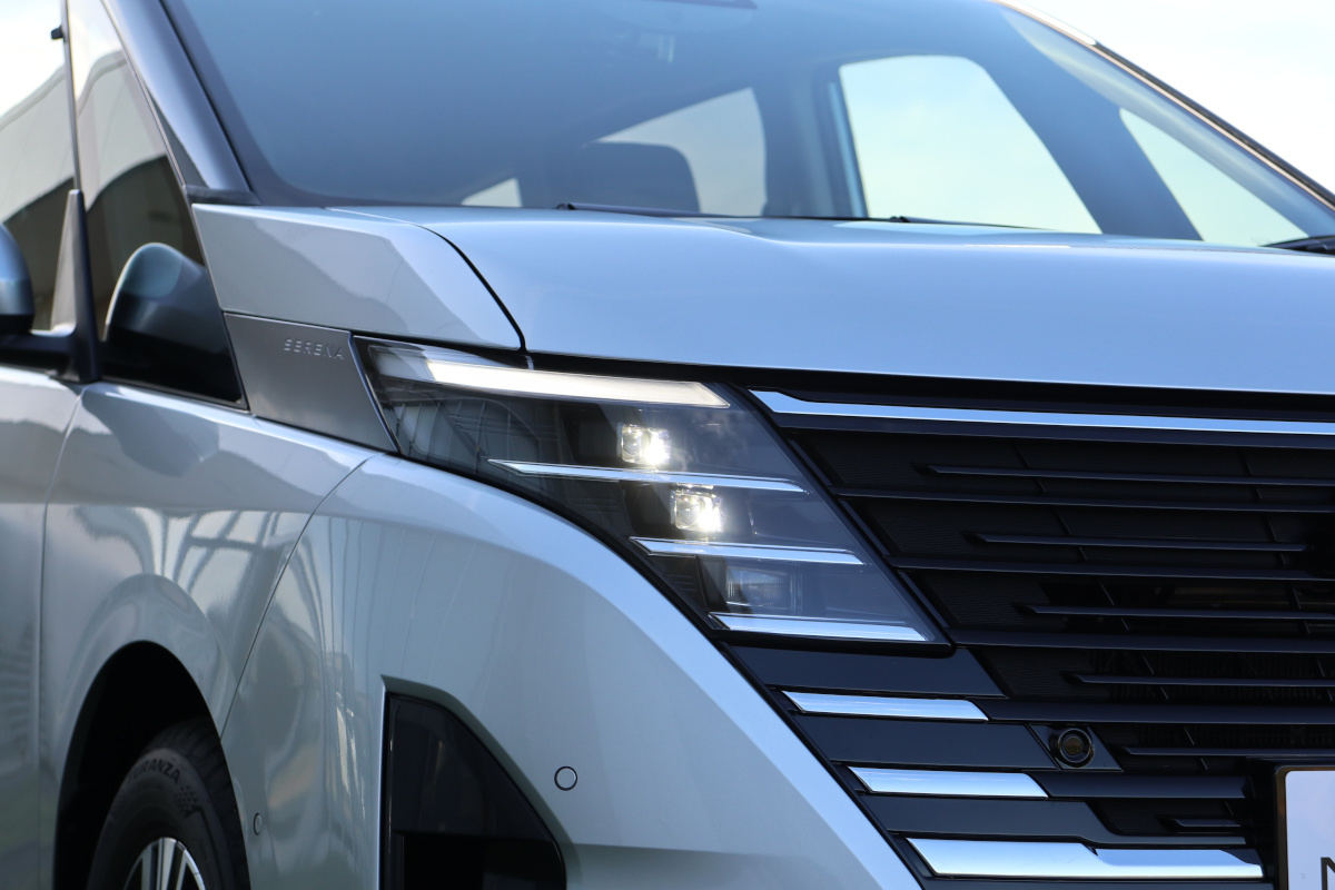 日産の新型「セレナ」