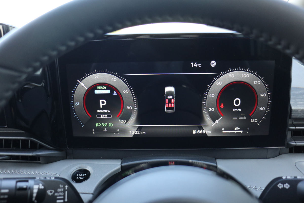 日産の新型「セレナ」