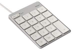 アップル純正キーボードにデザインや打鍵感を合わせた薄型テンキーボード