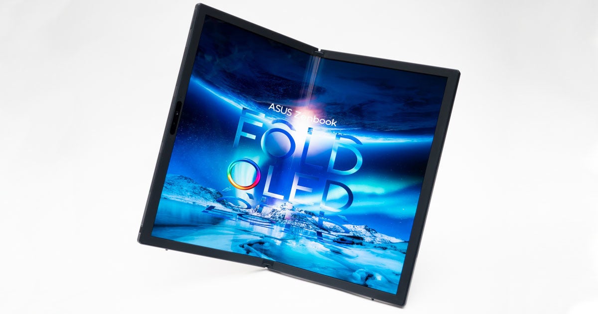 ASUS Zenbook 17 Fold OLED」レビュー - 広げれば17.3型の大画面になる