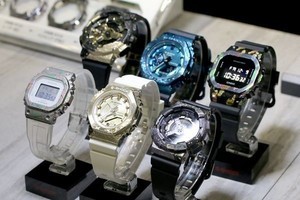 G-SHOCK 40周年 - 冒険者を導く鉱石モチーフの「Adventurer's Stone」