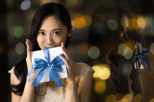 自分がもらう「クリスマスプレゼント」の理想予算、30代女性は1万9,201円 - 20代は?
