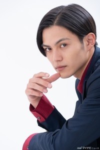 『仮面ライダーギーツ』簡秀吉、英寿の謎は「遠くない将来に明かされるはず」