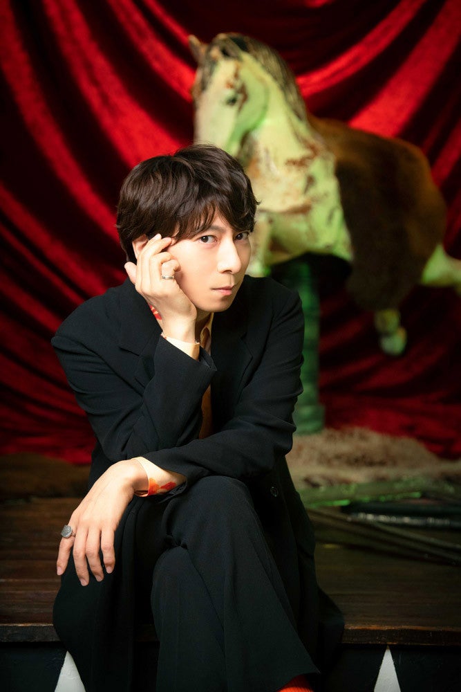 声優・羽多野渉、『HATANO WATARU THE BEST』よりアー写＆ジャケ写を