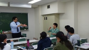駿台、2023年に海外留学する中高生を対象にした「現地校入学 英語準備コース 募集説明会」を開催