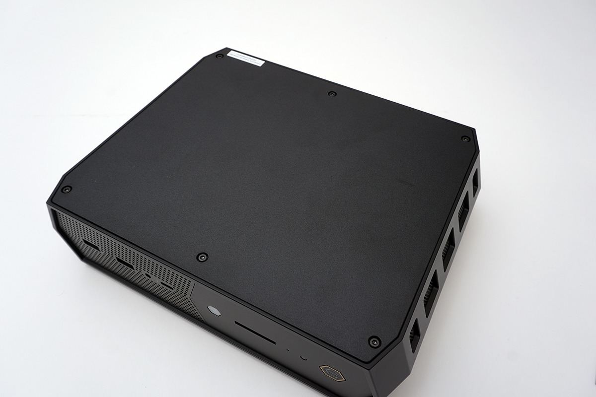 Arc A770M搭載のIntel「NUC 12 Enthusiast Kit」はイイぞ！ 魅力的な