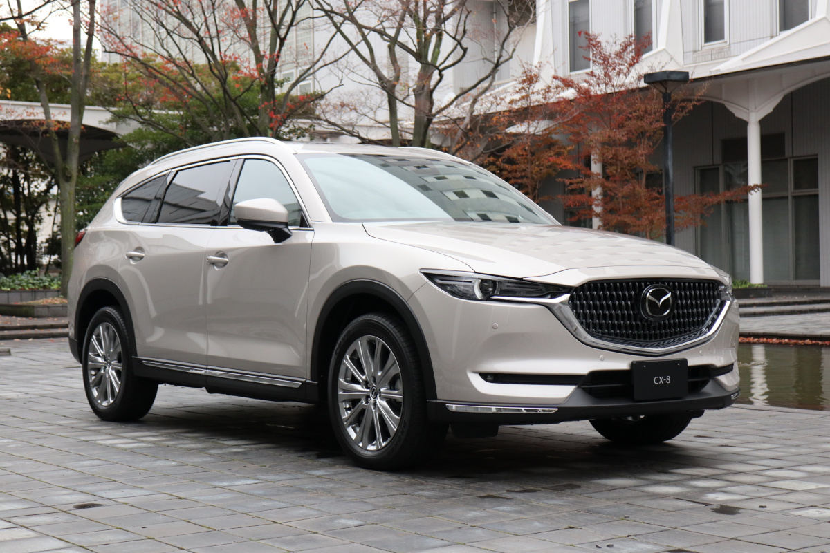 マツダ「CX-8」