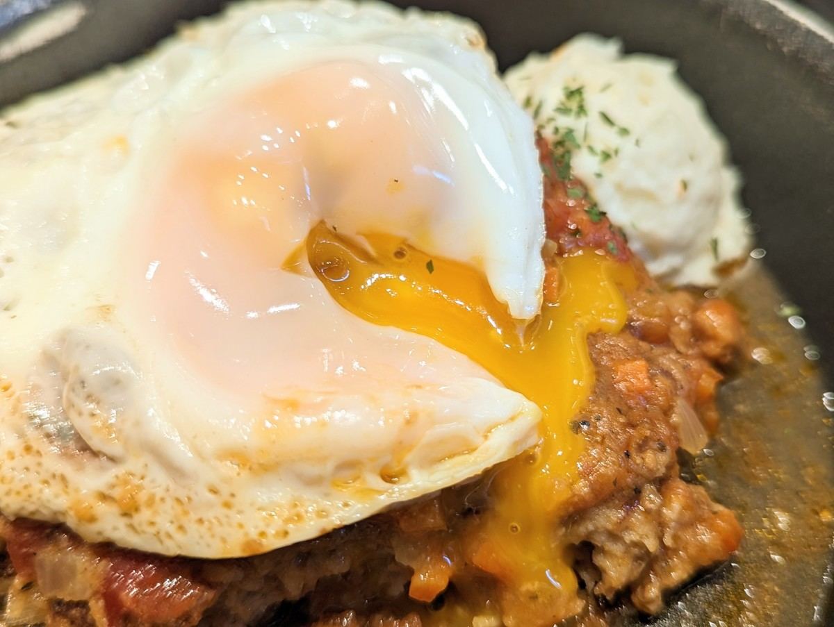 半熟の目玉焼き