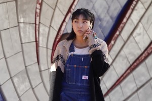 麻美(安藤サクラ)、日テレで『Woman』のスタッフに…『ブラッシュアップライフ』