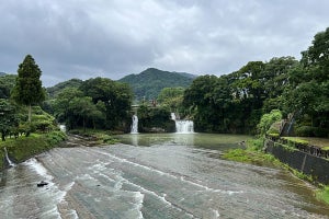 日本の滝100選の「轟の滝」で滝サウナが体験できるキャンプ場がオープン