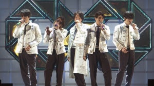 関ジャニ∞、5人で初のドーム公演「もうやれないかもな」から「歌おうよ!」へ