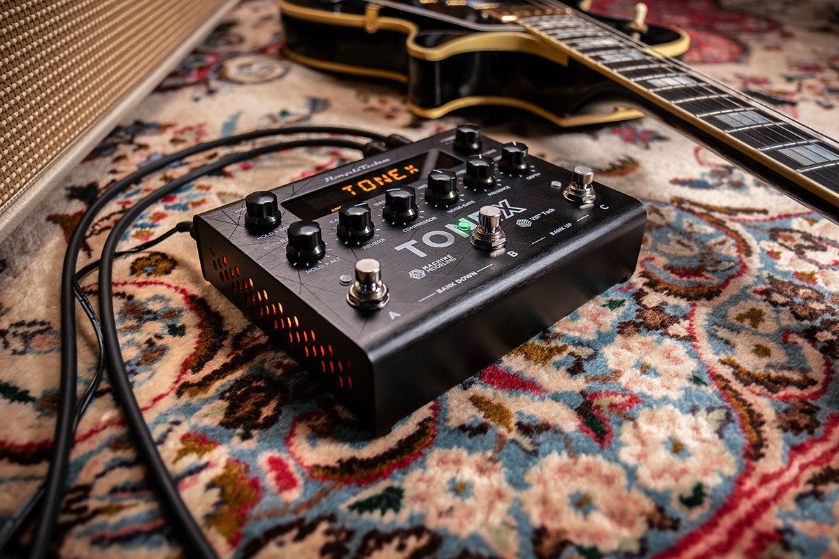 フックアップ、IK Multimediaの「TONEX Pedal」を発表 | マイナビニュース