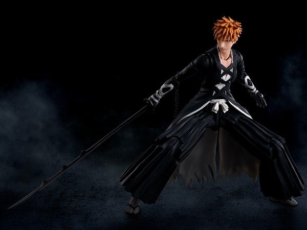 BLEACH 千年血戦篇』黒崎一護が立体化、迫力の斬魄刀「天鎖斬月」は実際に鉄の鎖を使用 | マイナビニュース