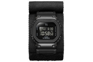 G-SHOCK×ヨウジヤマモト、文字板カバー付きベルトが付属するブラックモデル