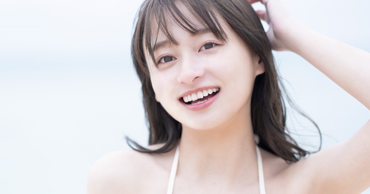 日向坂46・影山優佳、初水着のカット公開「すごく緊張」「私の新たな一面」 | マイナビニュース