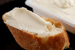 北海道の「こだわり」で作られたチーズ、ハムなどが新宿と札幌で限定販売