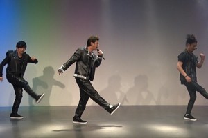 パンサー尾形に歌手デビュードッキリ!　菅＆向井も過酷ボイトレ・ダンス練習に励む