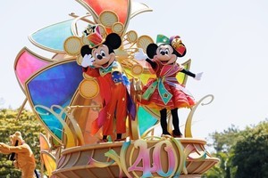 ズートピア』ニック、警察官姿でTDR40周年パレードに登場! 初