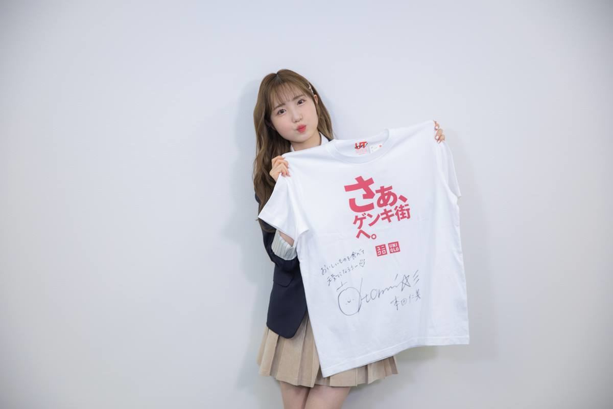AKB48 サイン入りTシャツ-