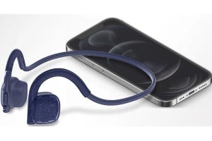 ゲオ、IPX6防水で直販3,278円の耳掛け式骨伝導イヤホン