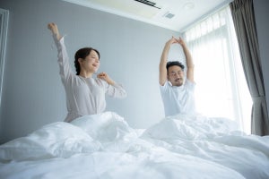 「夫婦の寝室」同じベッド・布団で寝ている割合は?