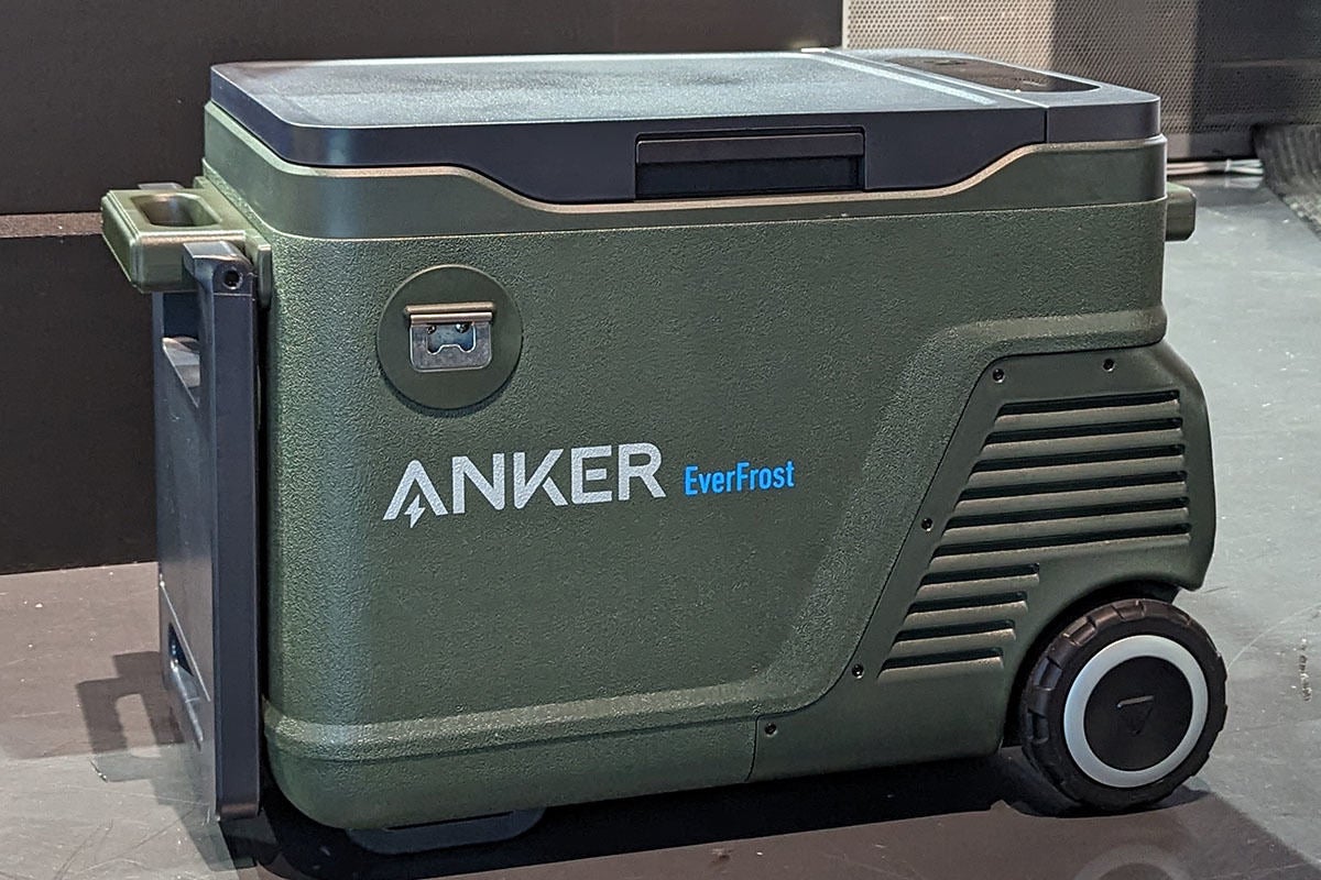 Anker初のポータブル冷蔵庫登場、“世界最長”32時間冷却 | マイナビニュース