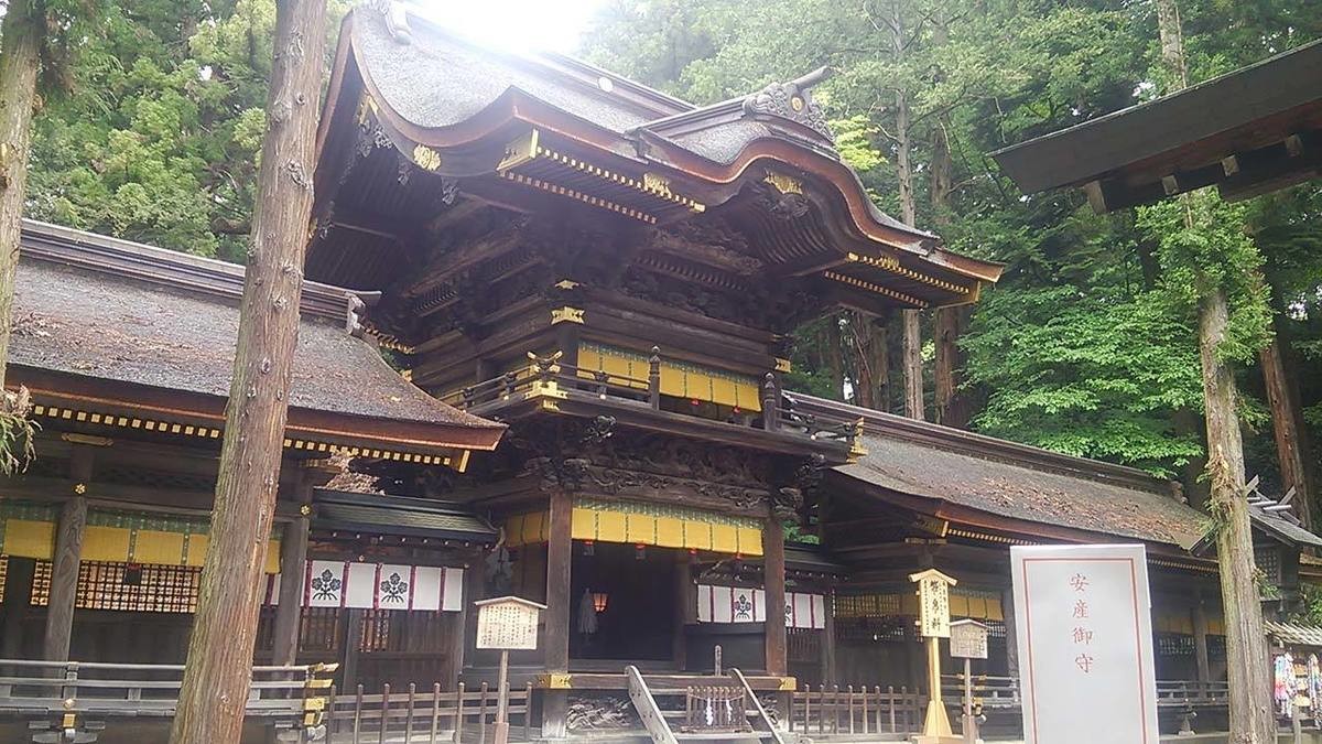 はっぱと風とみちくさ子育て「戌の日は家族みんなでお気に入りのあの場所へ〜諏訪大社様へのお詣り〜」