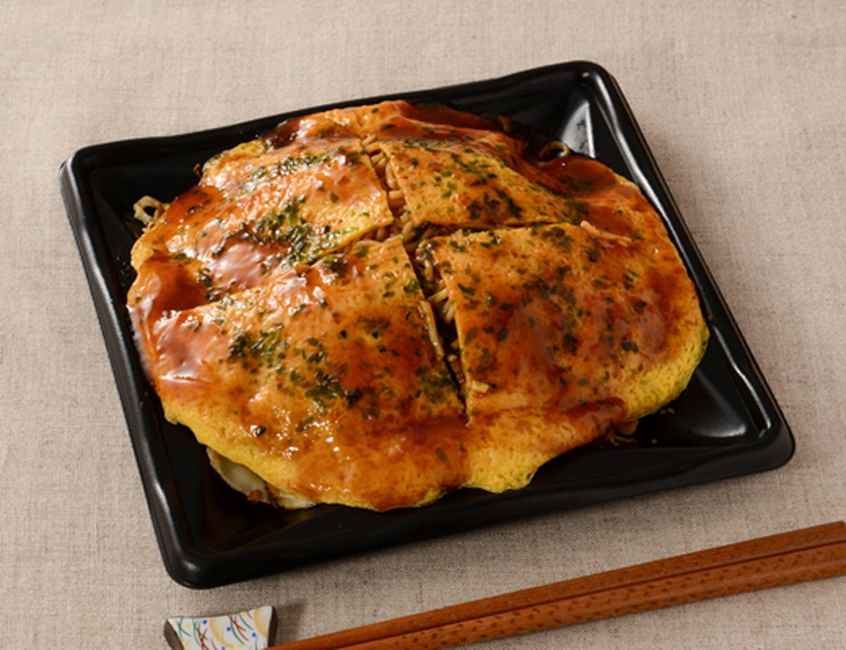 「広島風お好み焼 肉玉そば」(599円)