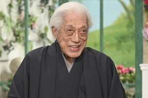 100歳の茶道裏千家・千玄室、月イチ海外訪問…1時間半立って講演の健康ぶり