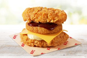 KFCが禁断の「凄肉バーガー」を4月26日から数量限定で発売 - ネット「カロリーお化け」「頭悪い(褒め言葉)」