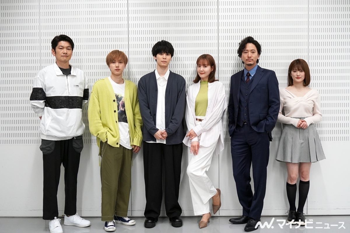 左から萩原利久、トリンドル玲奈、尾崎匠海、樋口日奈、丸山智己、浅香航大