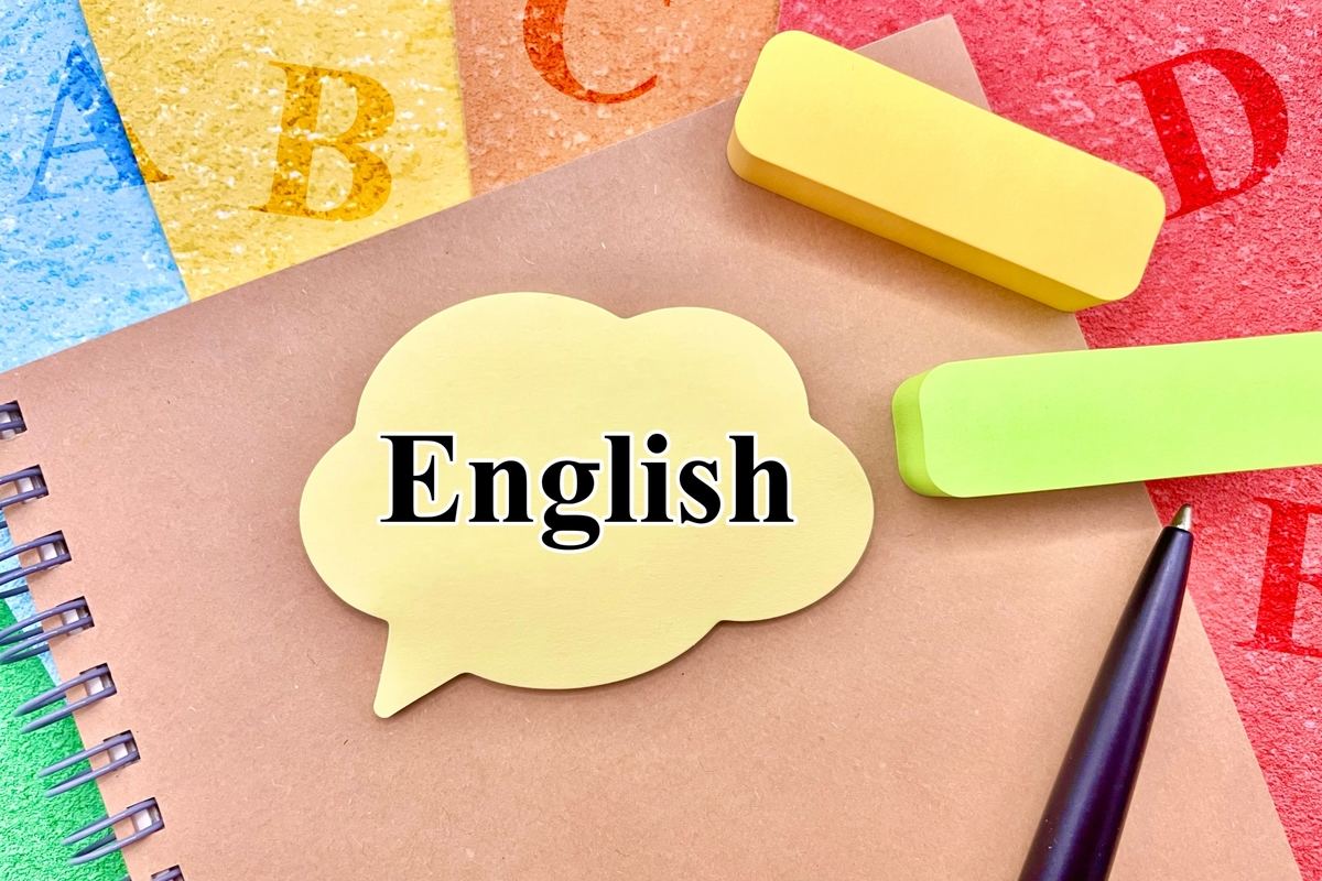 「散見される」の英語表現
