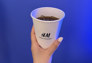 「H&M 銀座並木通り店」併設の"コーヒーショップ"に行ってみた - 提供メニューや価格をレポート!