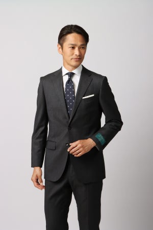 洋服の青山、最高品質のウール生地「アイトラベル」コレクションを使用したスーツを発売