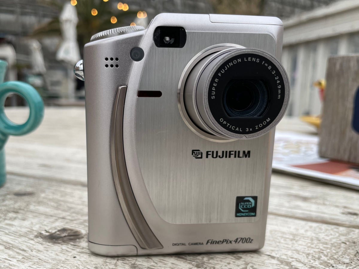 富士フイルムFUJIFILM FinePix T400 オールドコンデジ - デジタルカメラ