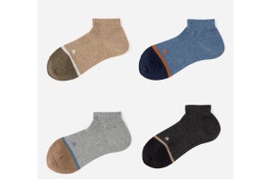 足の臭い、蒸れを解消する「和紙」「抗菌機能」を持つ男性向けの靴下が発売