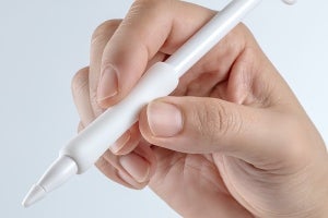 Apple Pencilのペン先と軸にかぶせるシリコンカバー、第1・第2世代の2種展開
