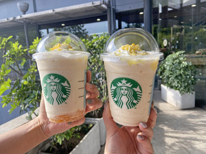 スタバの新作「レモンケーキフラペチーノ」の最強カスタムを試してみた