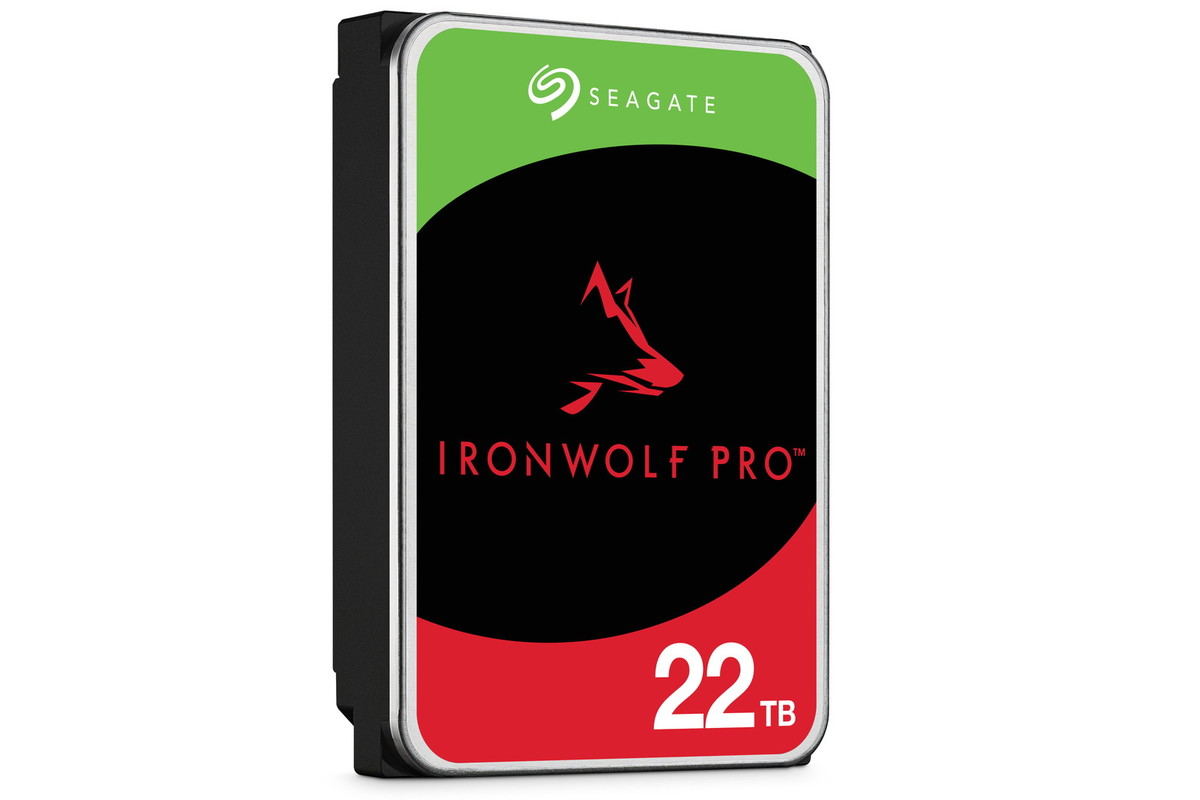 Seagate、CMR型で22TBの大容量を実現したHDD「IronWolf Pro 22TB