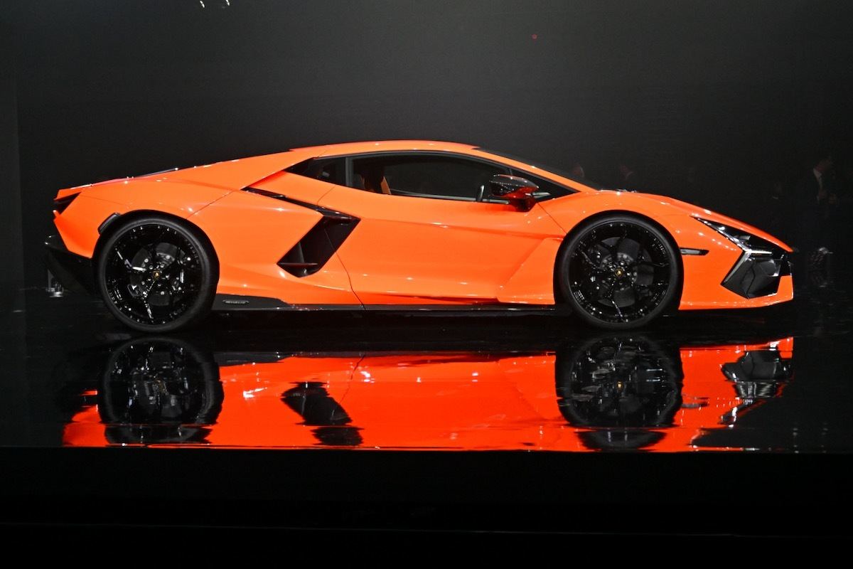 ランボルギーニ「レヴエルト」